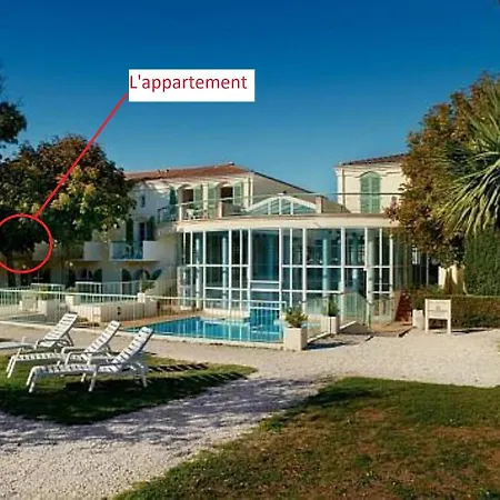 88 Les Gouverneurs Apartment